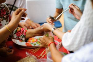 illustrtation article : Lutte contre la précarité alimentaire, nouvelles formes de solidarité et de démocratie alimentaires